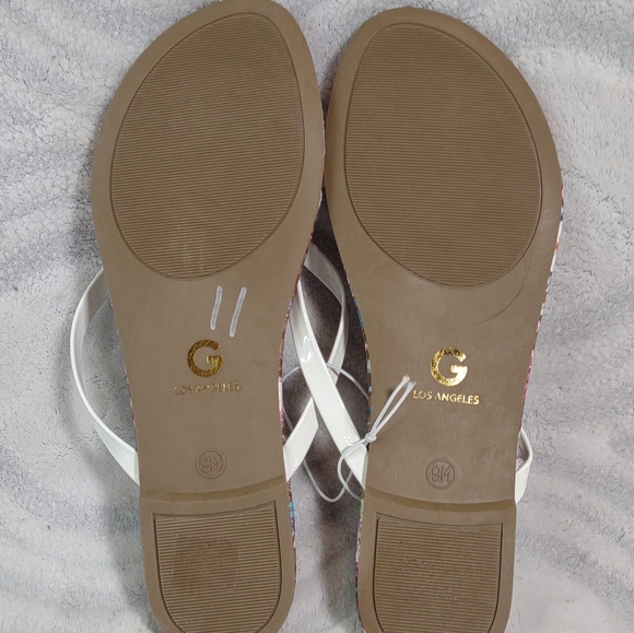 GBG Los Angeles Guess Women's Flip Flops Size 9 NWOT - Picture 2 of 2